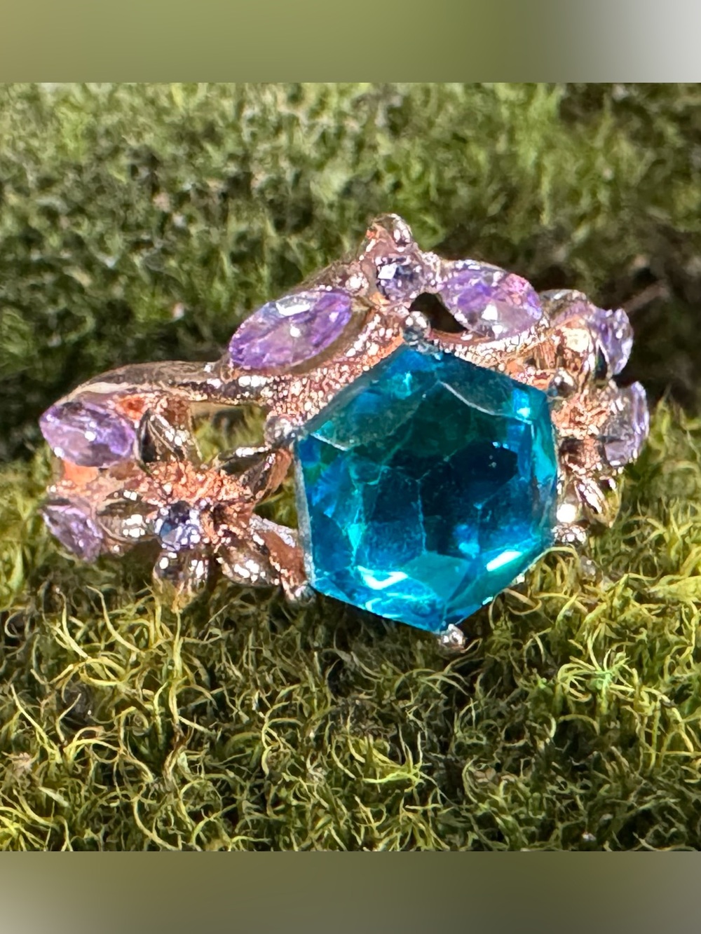 Size 6 Gold Tone Floral Ring with Blue and Purple Crystal Accents Womens